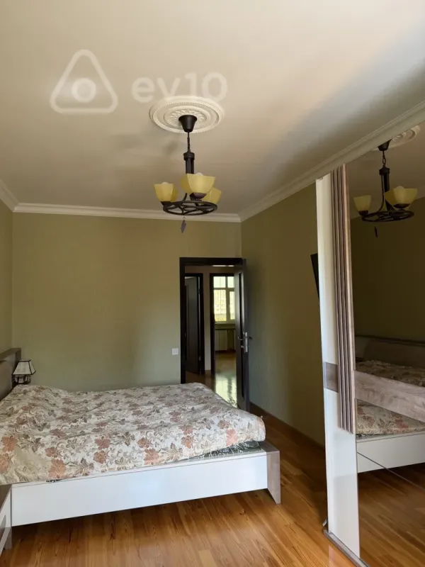 Satılır 3 otaqlı köhnə tikili 82 m²