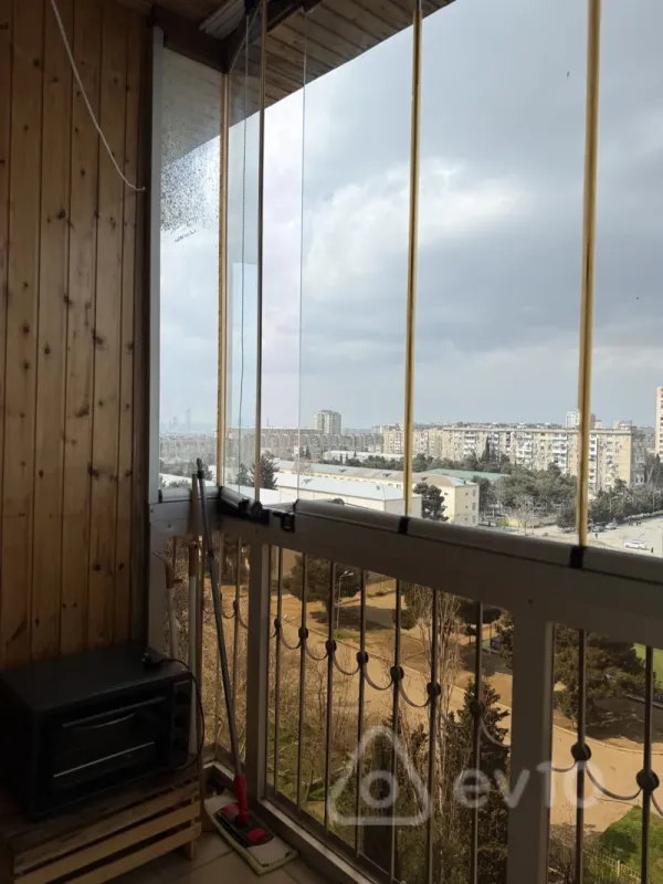 Satılır 3 otaqlı köhnə tikili 82 m²