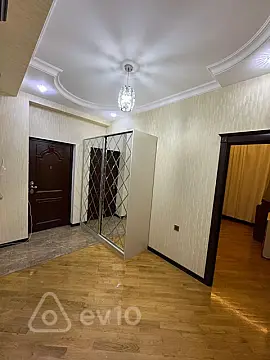Kirayə verilir 2 otaqlı yeni tikili 75 m²