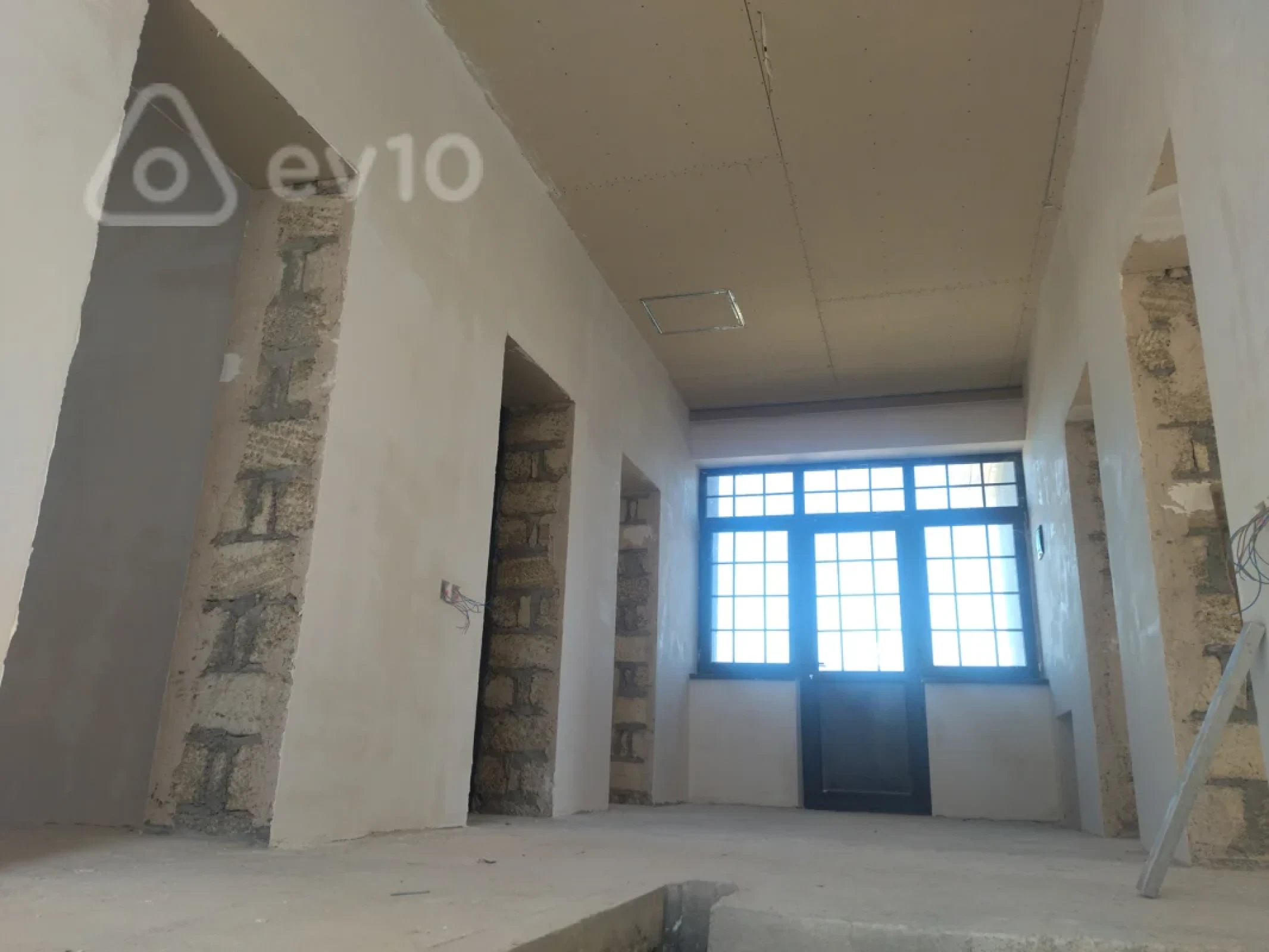 Satılır 6 otaqlı həyət evi 170 m²