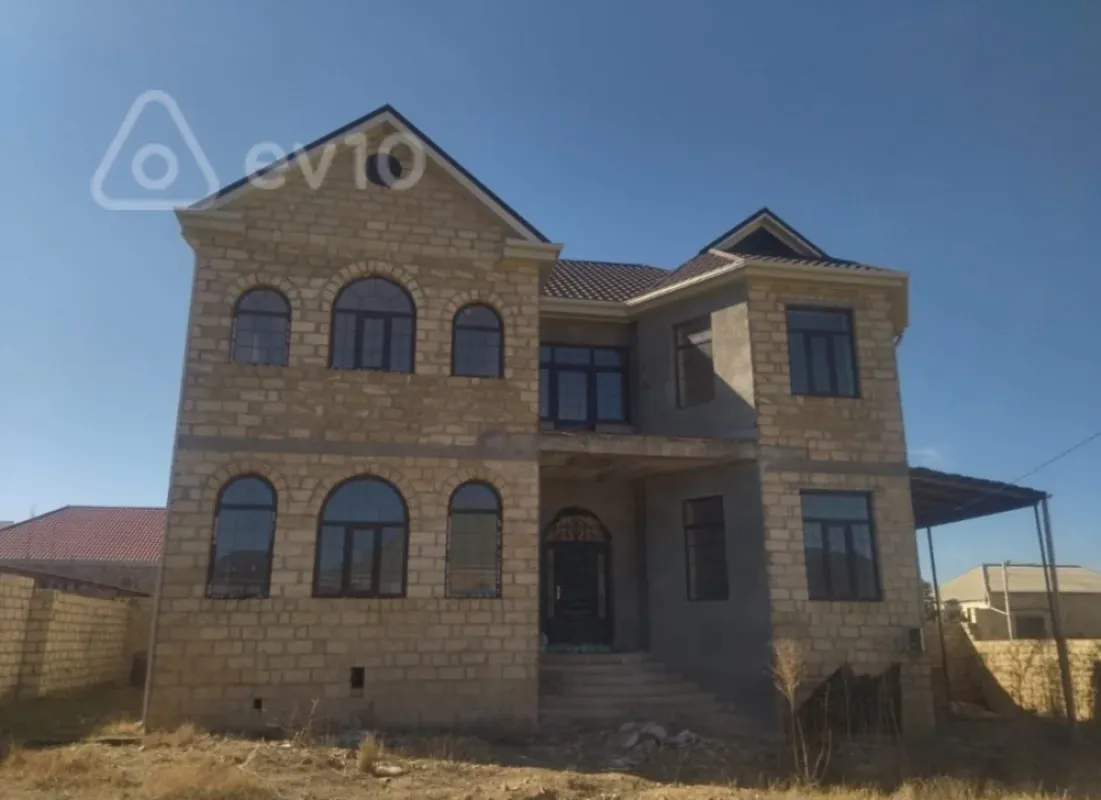 Satılır 6 otaqlı həyət evi 170 m²