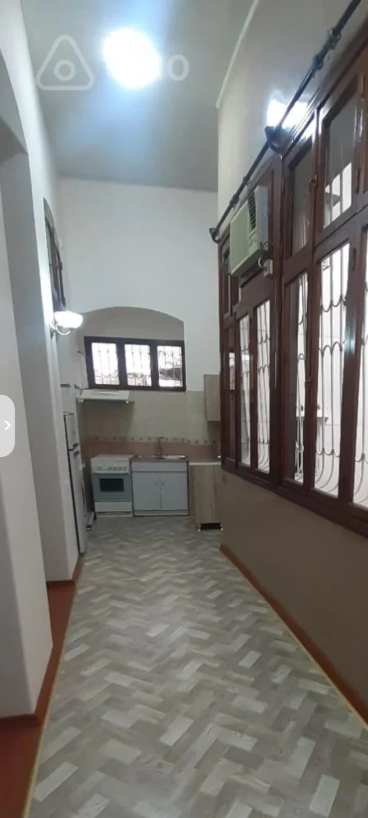 Kirayə verilir 2 otaqlı köhnə tikili 60 m²