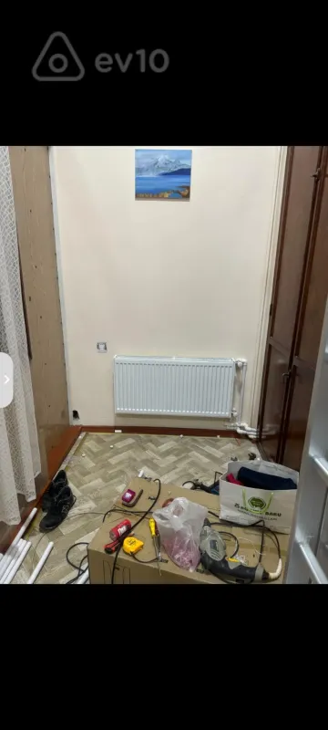 Kirayə verilir 2 otaqlı köhnə tikili 60 m²