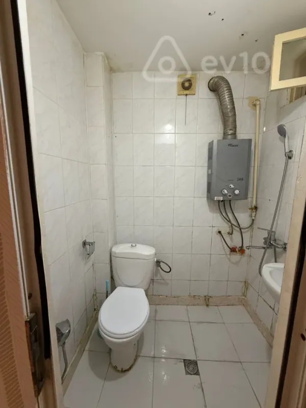 Kirayə verilir 3 otaqlı köhnə tikili 58 m²