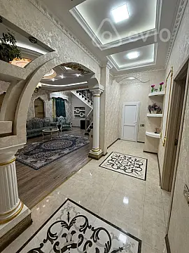 Satılır 3 otaqlı həyət evi 220 m²