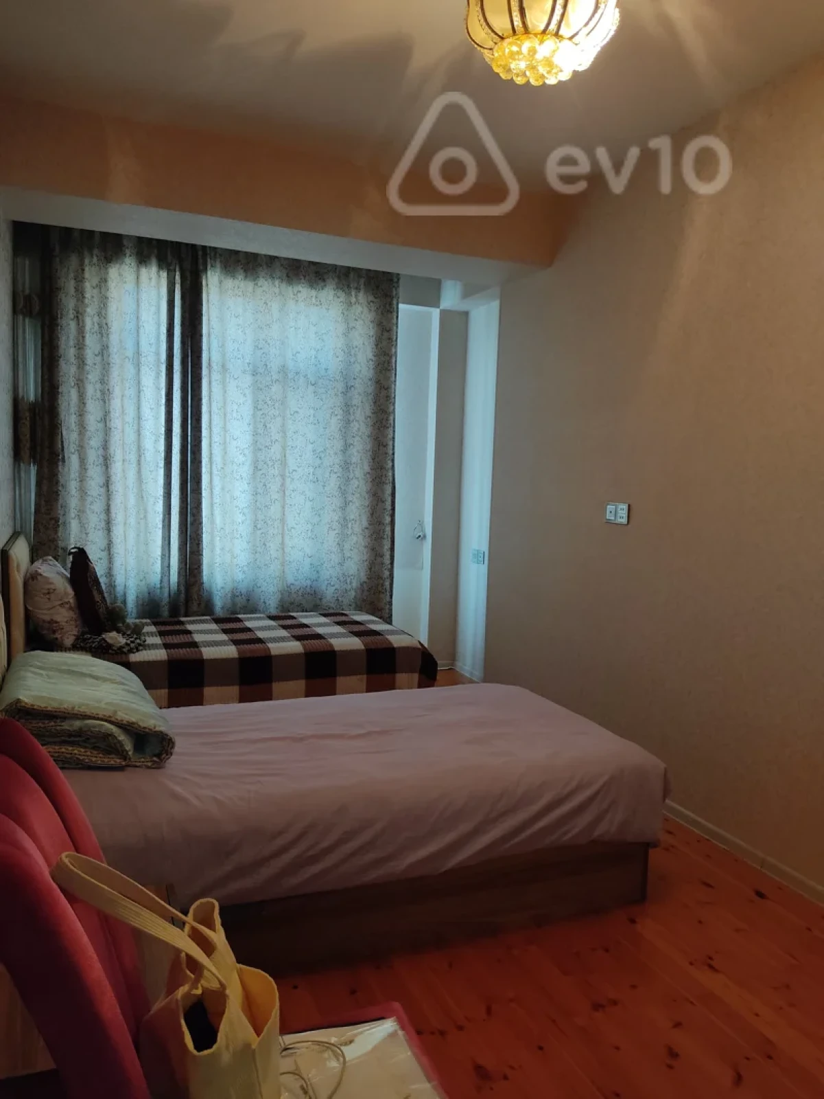 Kirayə verilir 3 otaqlı yeni tikili 2500 m²