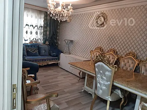 Satılır 2 otaqlı köhnə tikili 70 m²