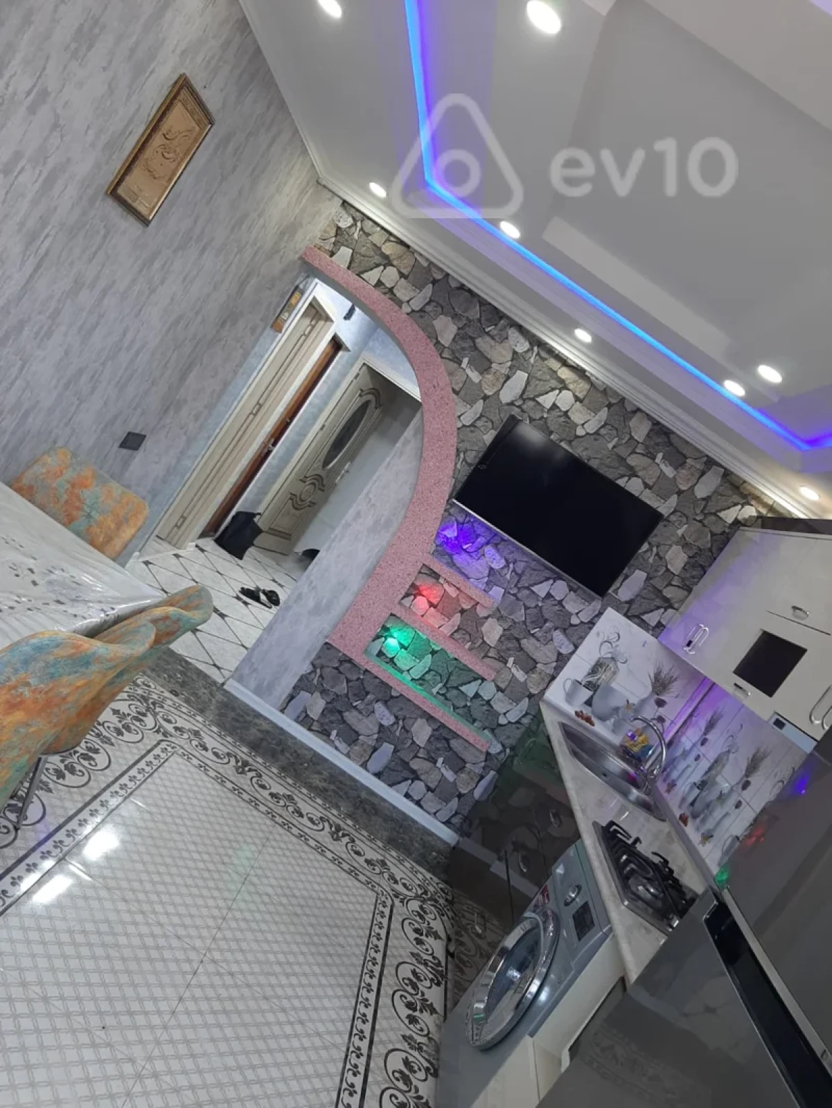 Satılır 2 otaqlı köhnə tikili 70 m²