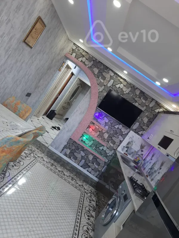 Satılır 2 otaqlı köhnə tikili 70 m²