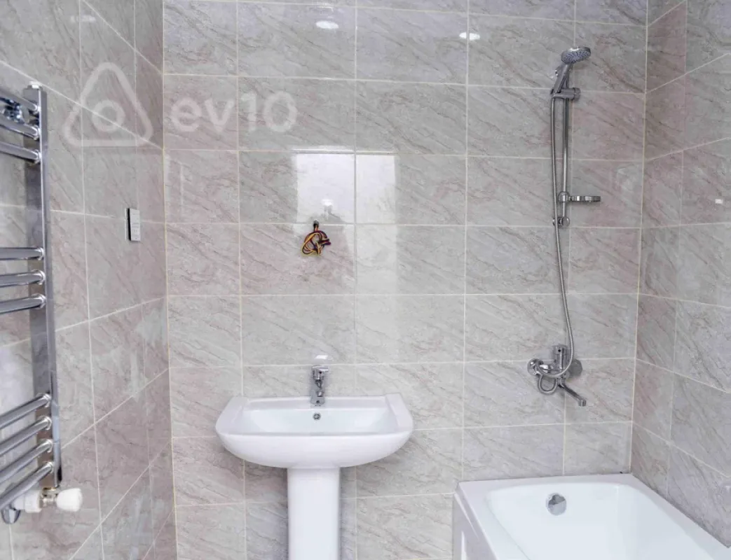 Satılır 2 otaqlı yeni tikili 65 m²