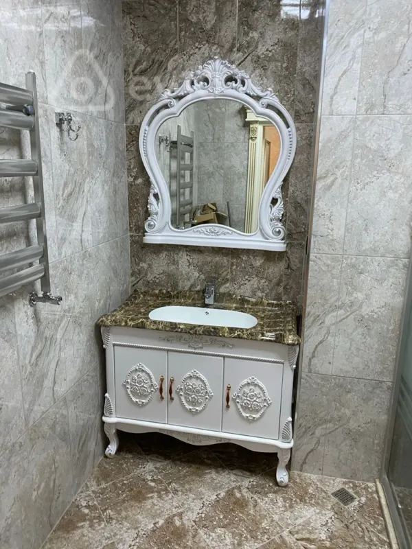 Kirayə verilir 3 otaqlı yeni tikili 170 m²