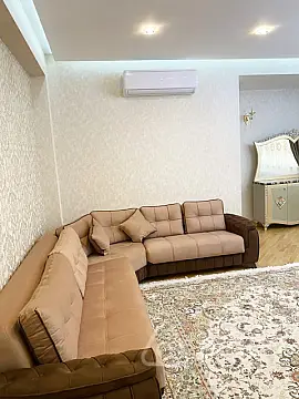 Kirayə verilir 3 otaqlı yeni tikili 170 m²