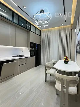 Kirayə verilir 2 otaqlı yeni tikili 90 m²