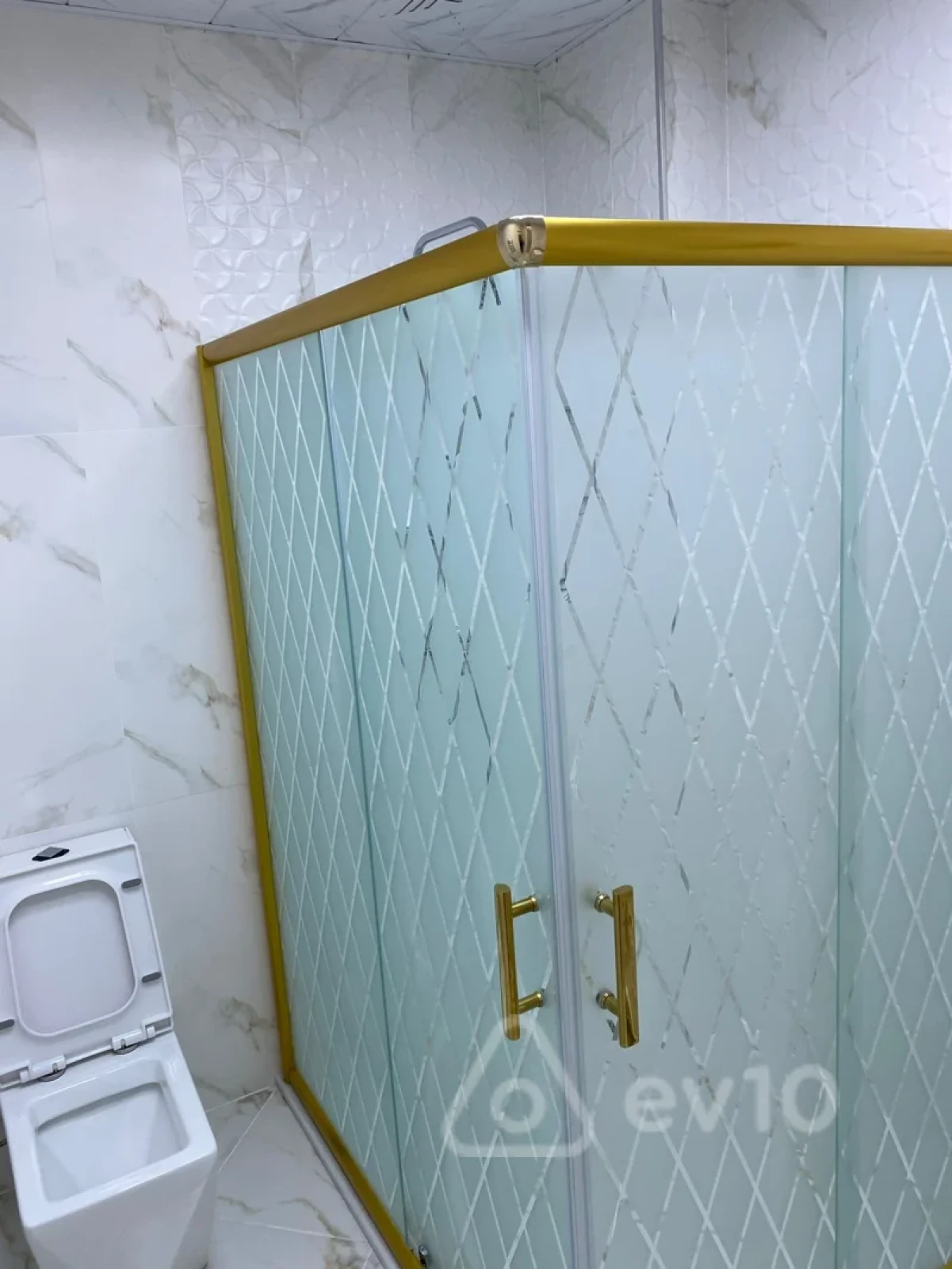 Kirayə verilir 3 otaqlı yeni tikili 170 m²