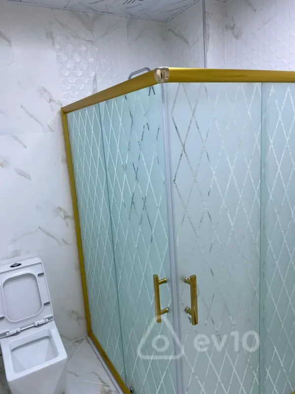 Kirayə verilir 3 otaqlı yeni tikili 170 m²