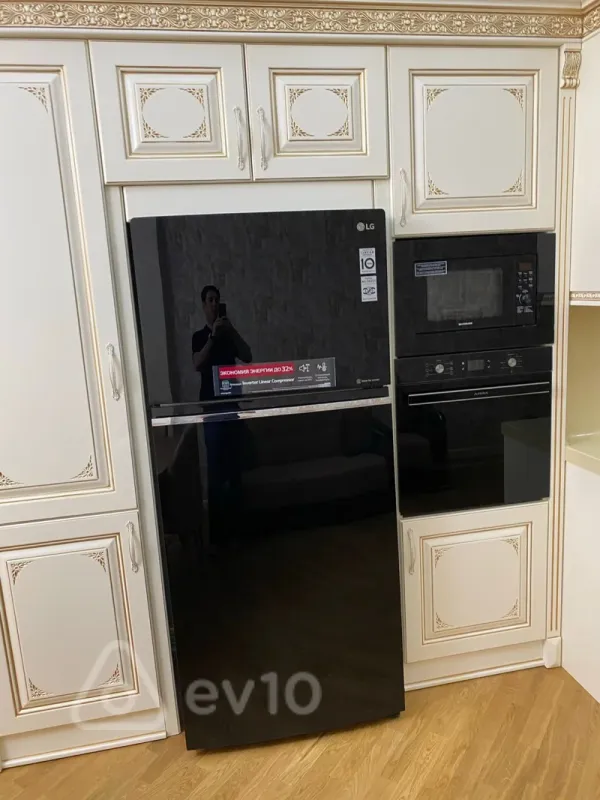 Kirayə verilir 3 otaqlı yeni tikili 170 m²