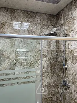 Kirayə verilir 3 otaqlı yeni tikili 170 m²