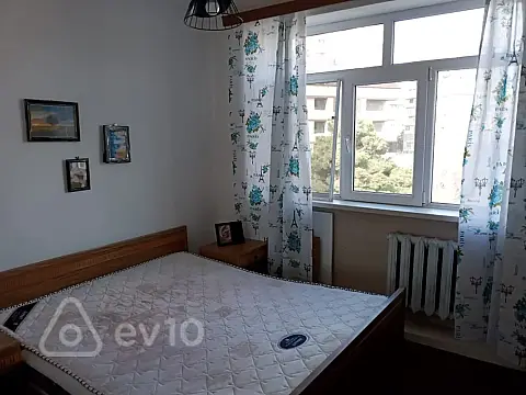 Kirayə verilir 2 otaqlı köhnə tikili 40 m²