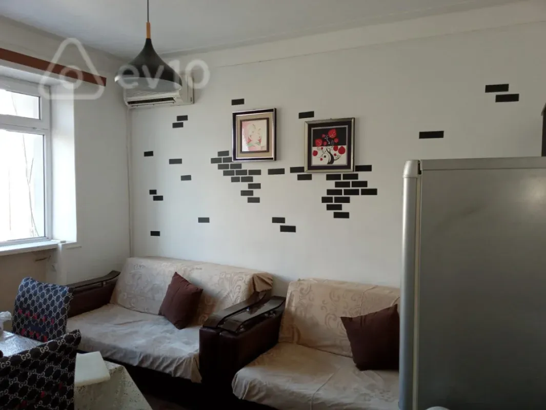 Kirayə verilir 2 otaqlı köhnə tikili 40 m²