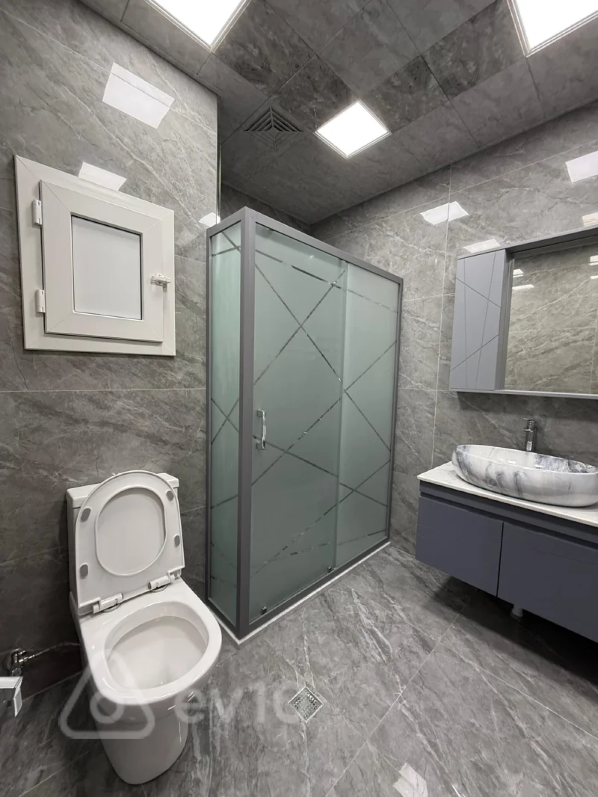 Satılır 3 otaqlı köhnə tikili 70 m²