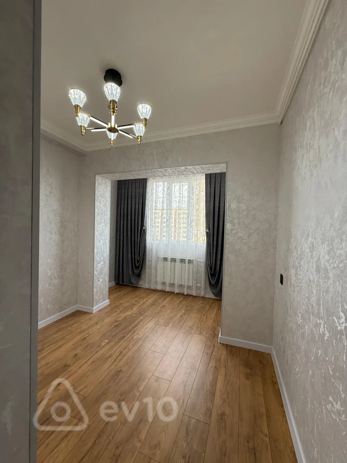Satılır 3 otaqlı köhnə tikili 70 m²