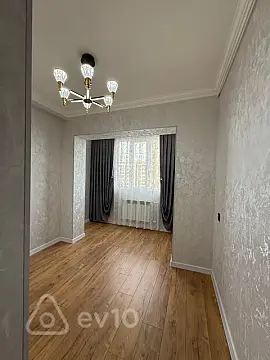 Satılır 3 otaqlı köhnə tikili 70 m²