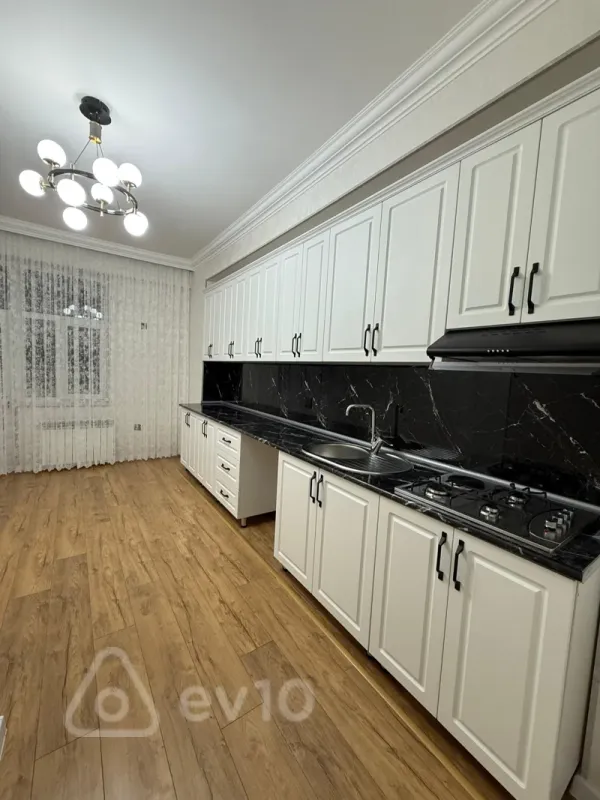 Satılır 3 otaqlı yeni tikili 110 m²