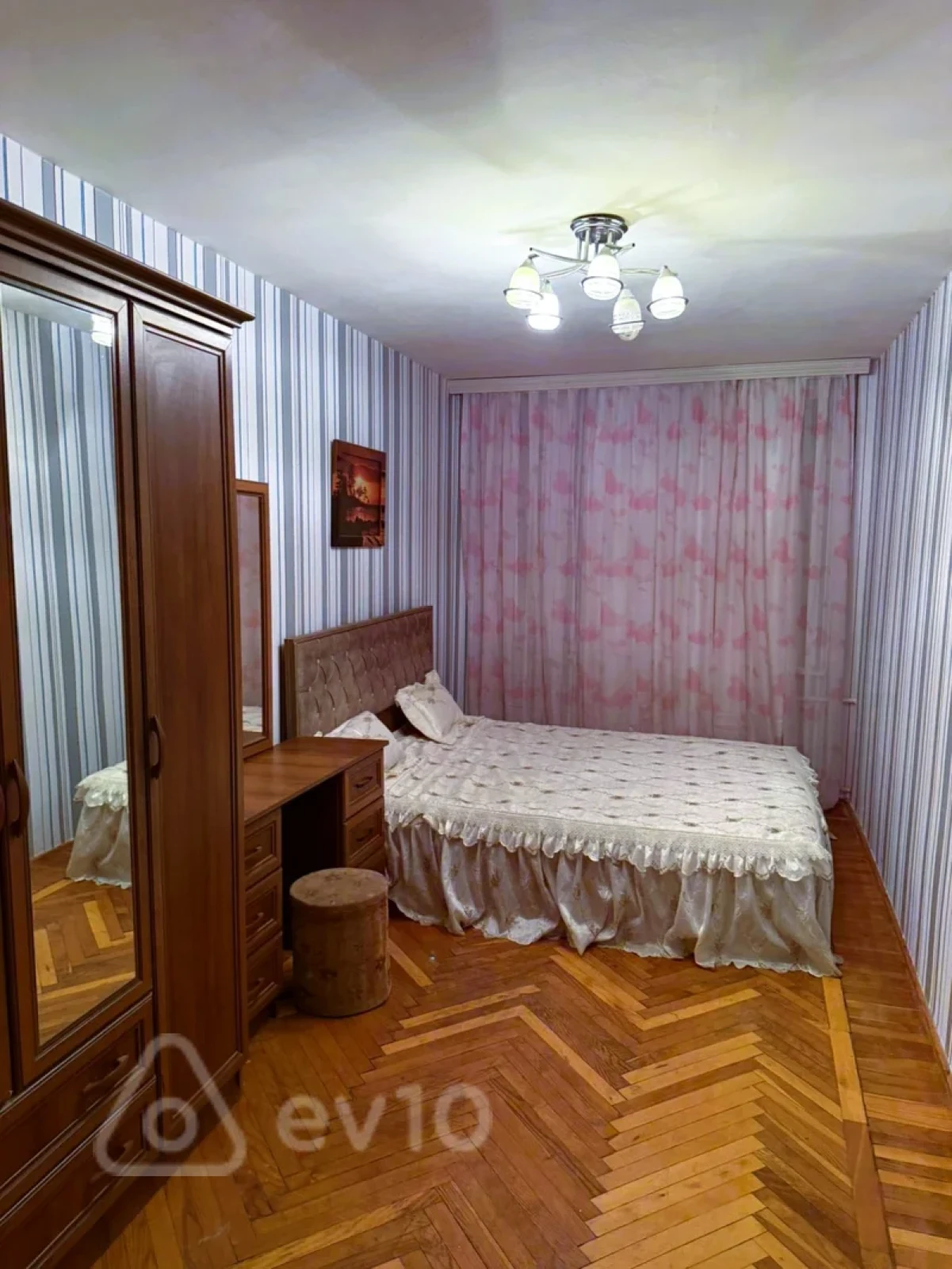 Kirayə verilir 3 otaqlı köhnə tikili 58 m²