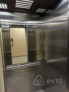 Satılır 2 otaqlı yeni tikili 90 m²