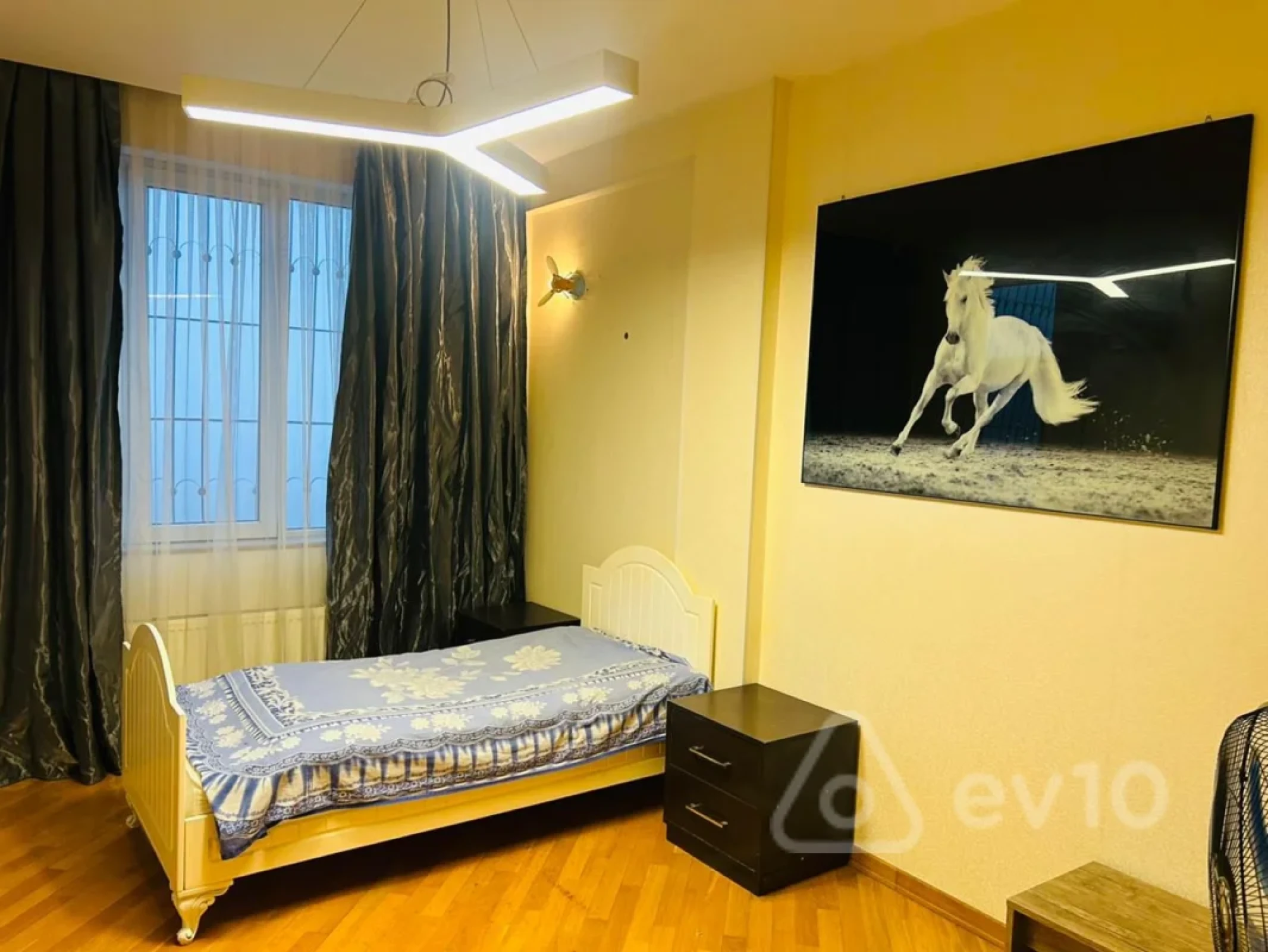 Kirayə verilir 3 otaqlı yeni tikili 140 m²