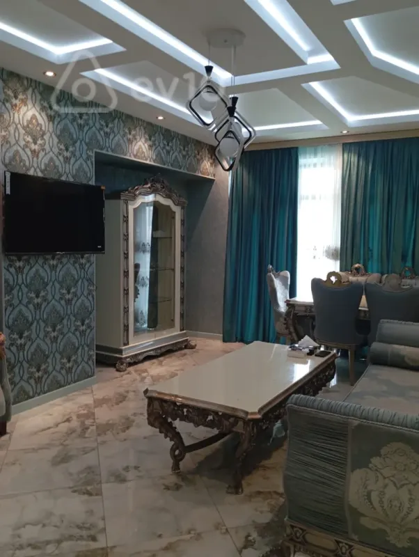 Kirayə verilir 3 otaqlı yeni tikili 148 m²