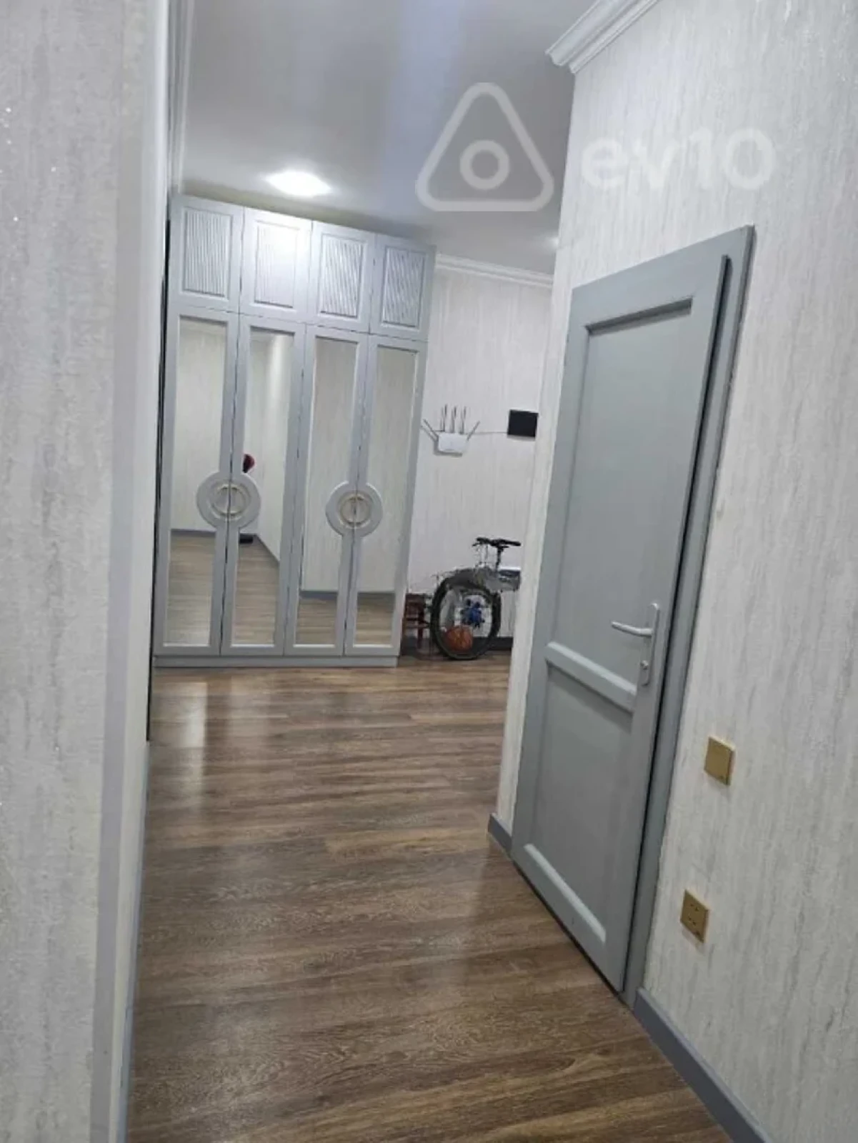 Satılır 3 otaqlı yeni tikili 105 m²