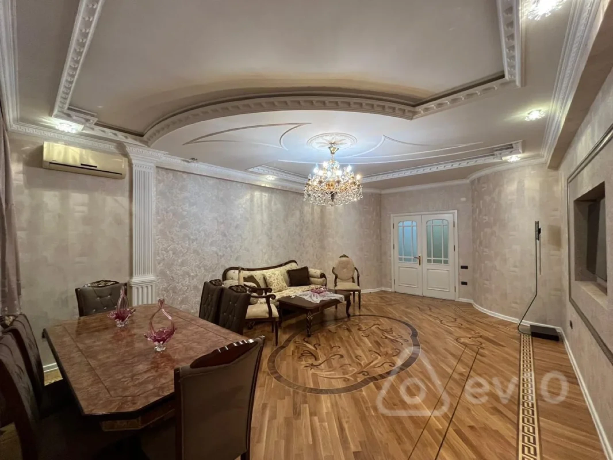 Kirayə verilir 3 otaqlı yeni tikili 140 m²