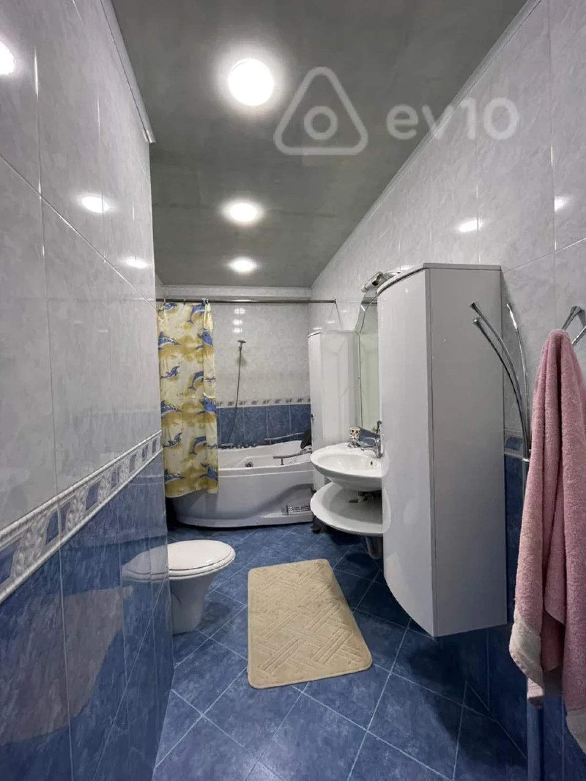 Kirayə verilir 3 otaqlı yeni tikili 140 m²