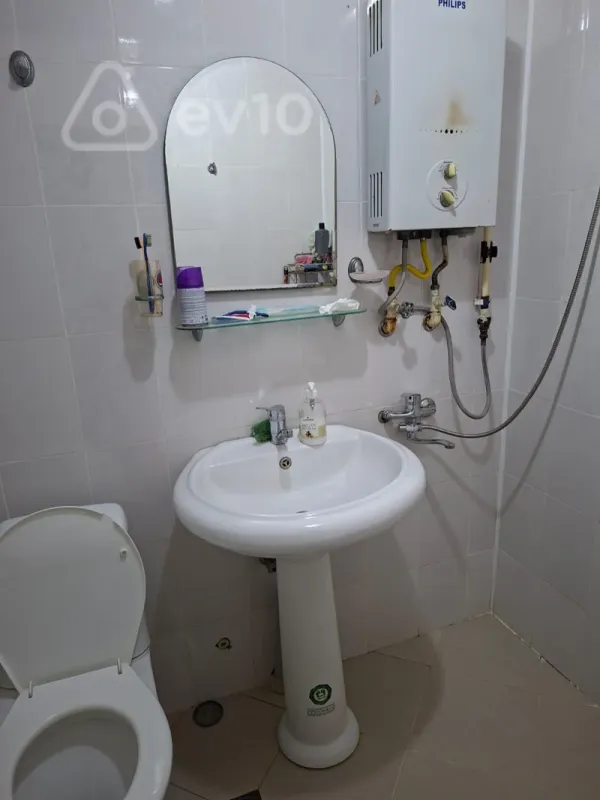 Kirayə verilir 2 otaqlı yeni tikili 70 m²