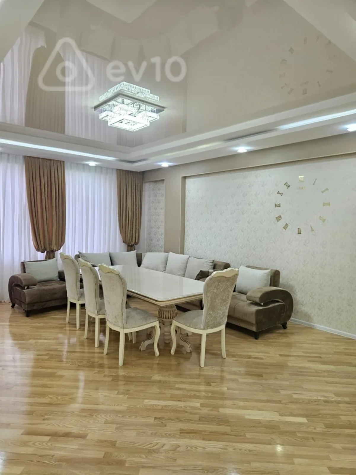 Kirayə verilir 3 otaqlı yeni tikili 160 m²