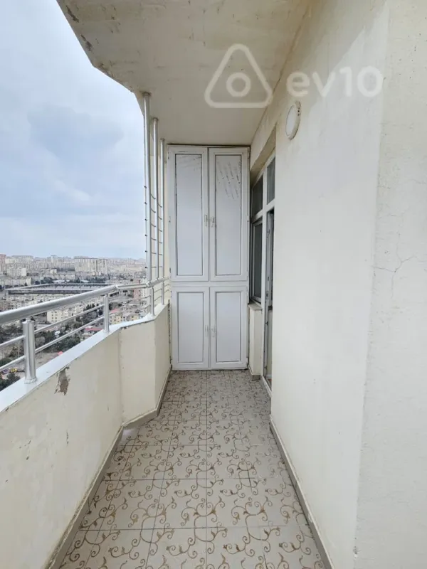 Kirayə verilir 3 otaqlı yeni tikili 160 m²