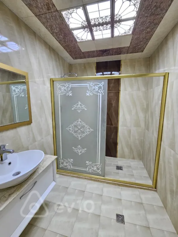 Kirayə verilir 3 otaqlı yeni tikili 160 m²