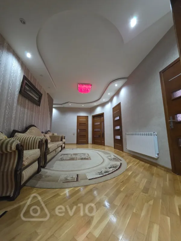 Satılır 3 otaqlı yeni tikili 128 m²