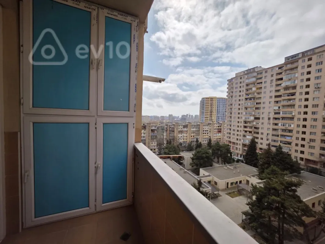 Satılır 3 otaqlı yeni tikili 128 m²