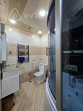 Satılır 3 otaqlı yeni tikili 128 m²