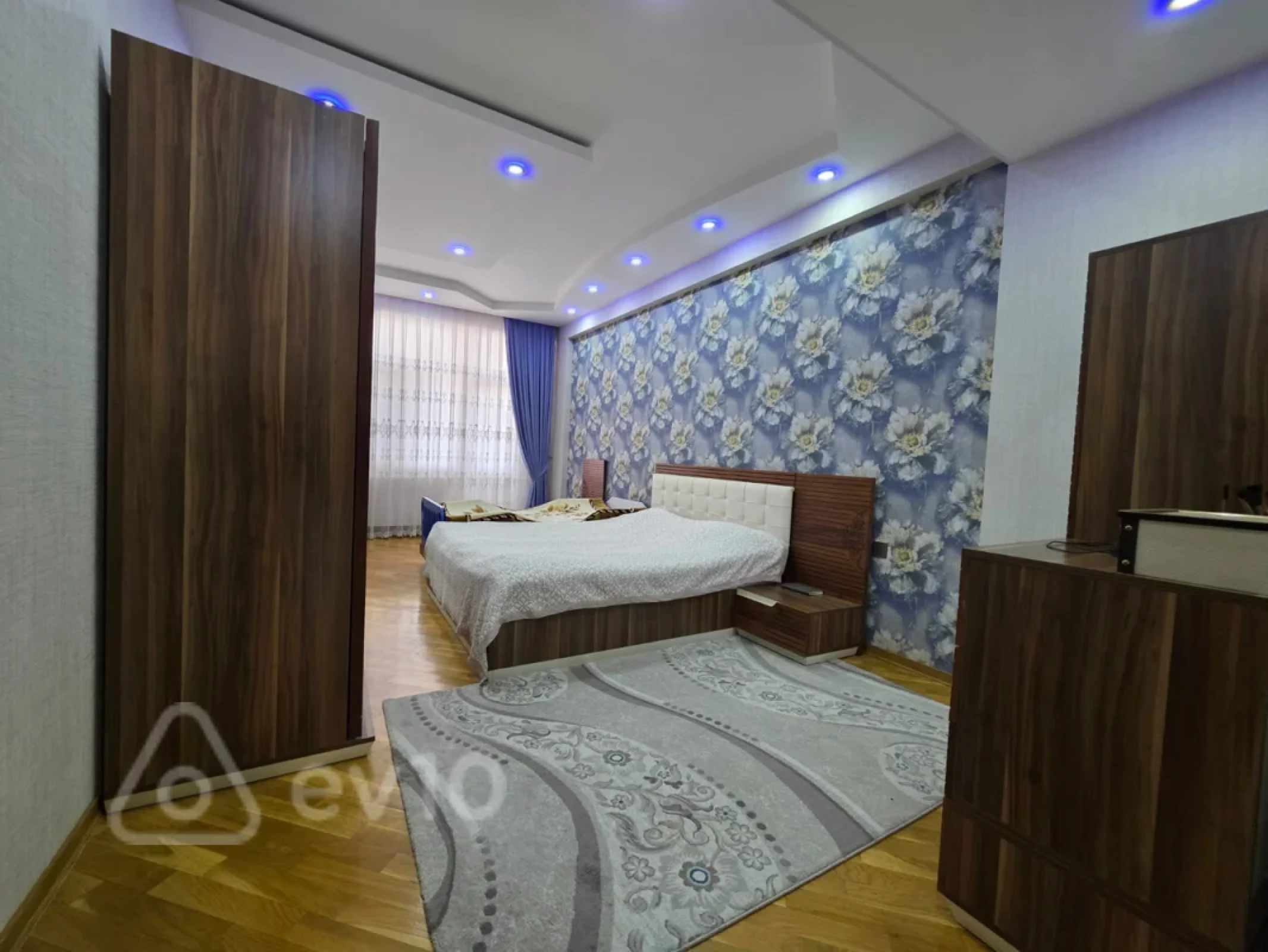 Satılır 3 otaqlı yeni tikili 128 m²
