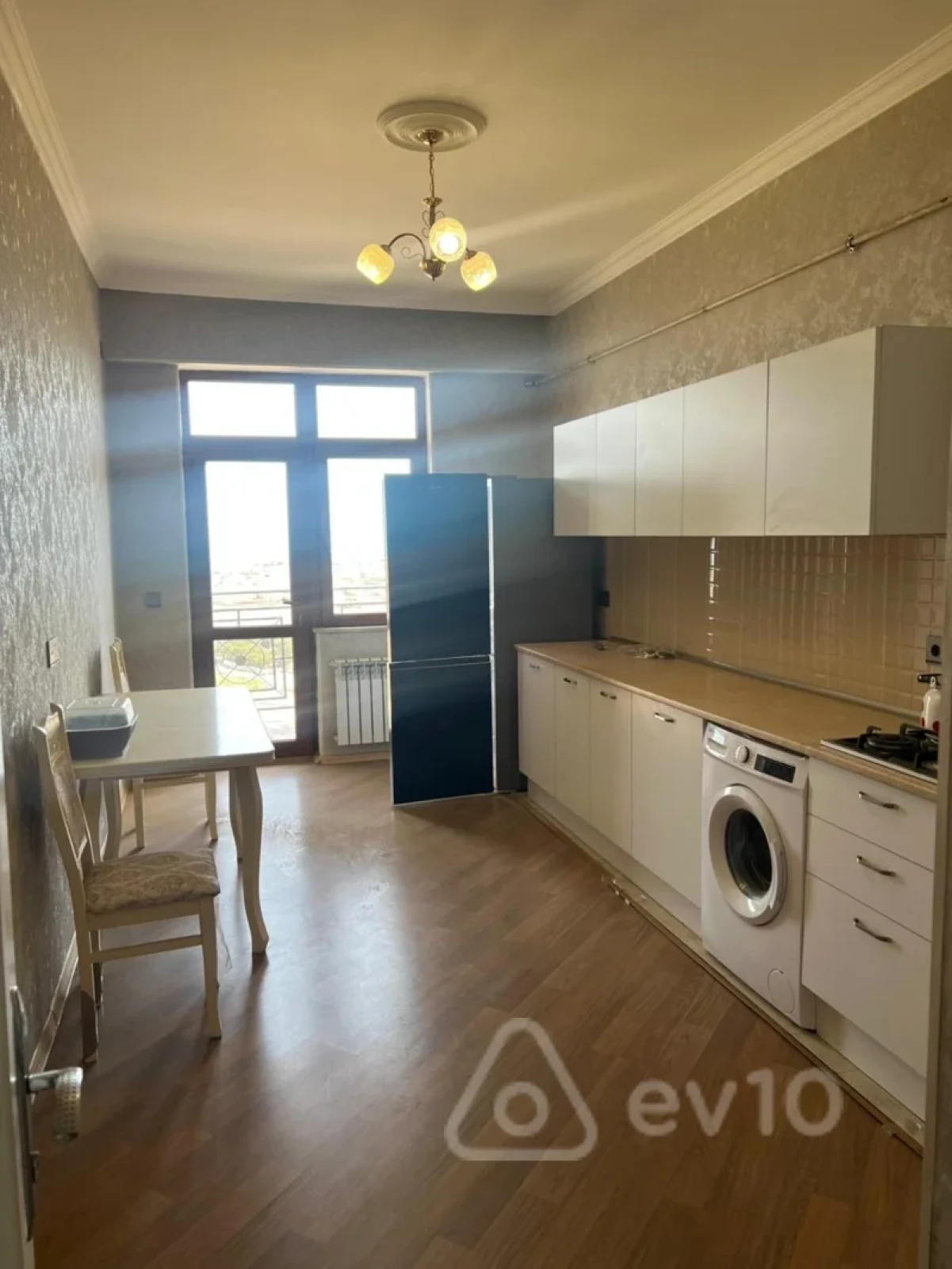Kirayə verilir 3 otaqlı yeni tikili 125 m²