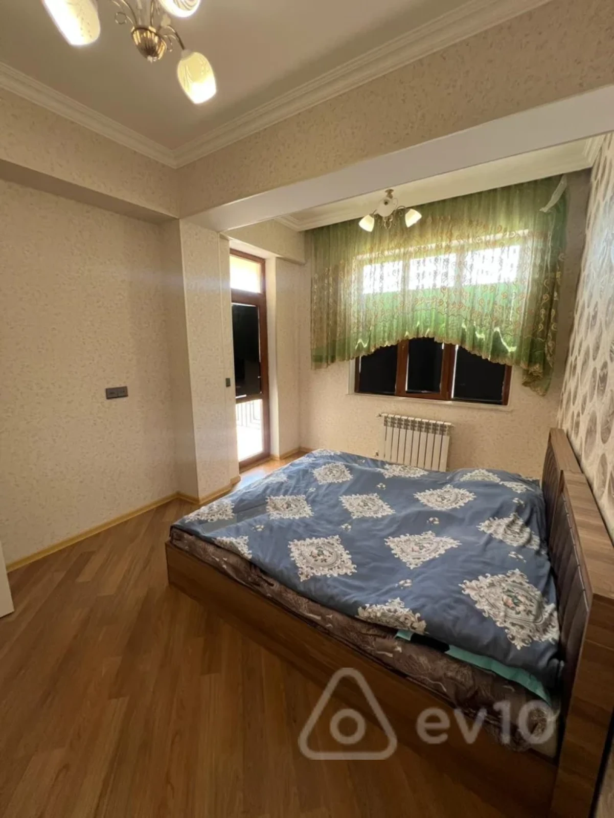 Kirayə verilir 3 otaqlı yeni tikili 125 m²