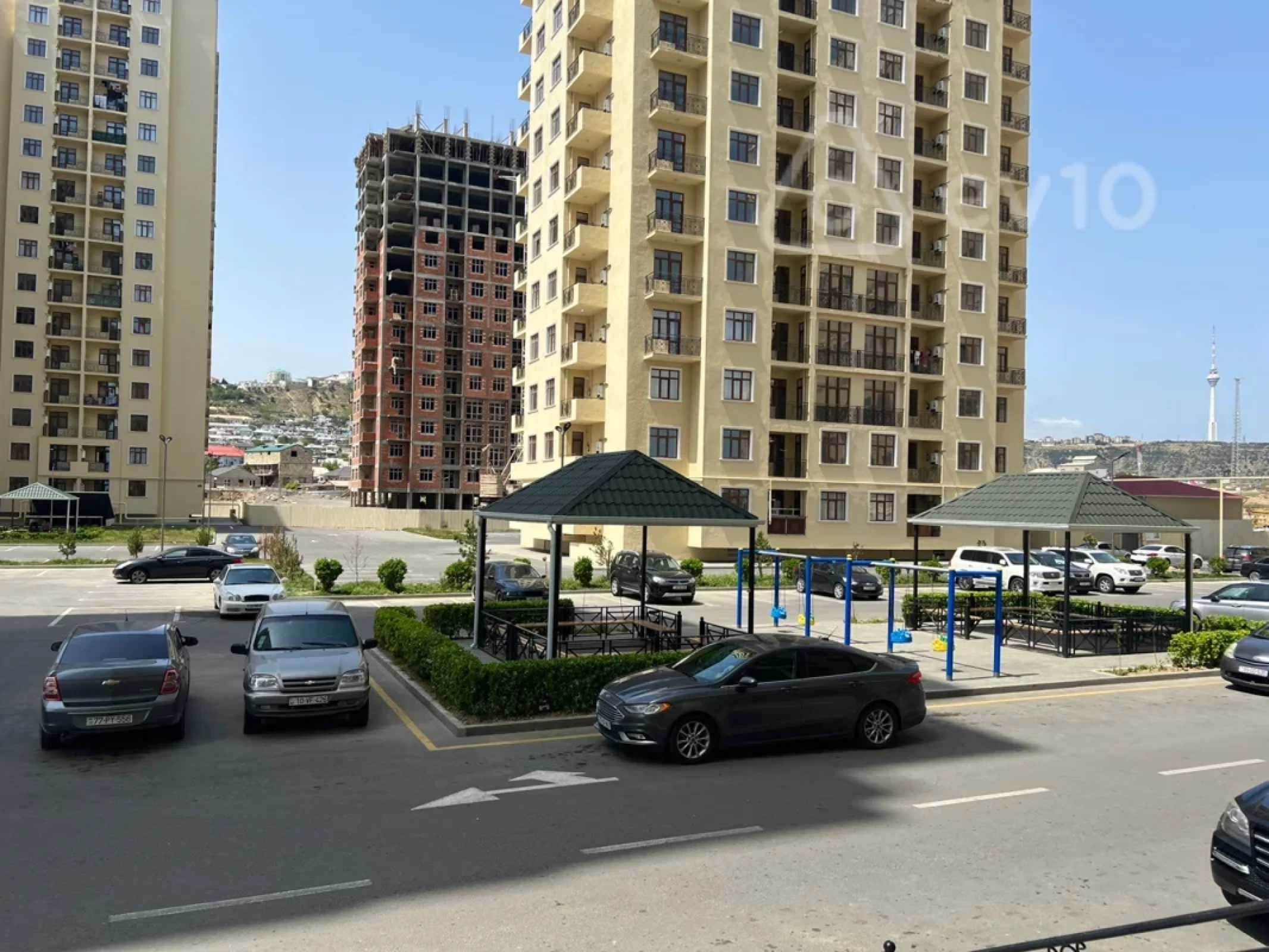 Kirayə verilir 3 otaqlı yeni tikili 125 m²