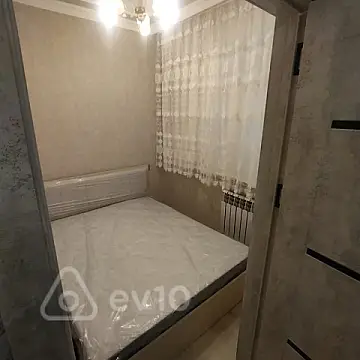 Kirayə verilir 2 otaqlı köhnə tikili 50 m²