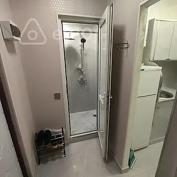 Kirayə verilir 2 otaqlı köhnə tikili 50 m²