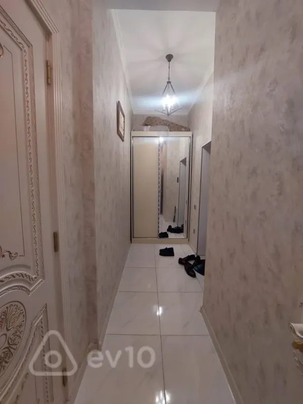 Kirayə verilir 2 otaqlı yeni tikili 70 m²