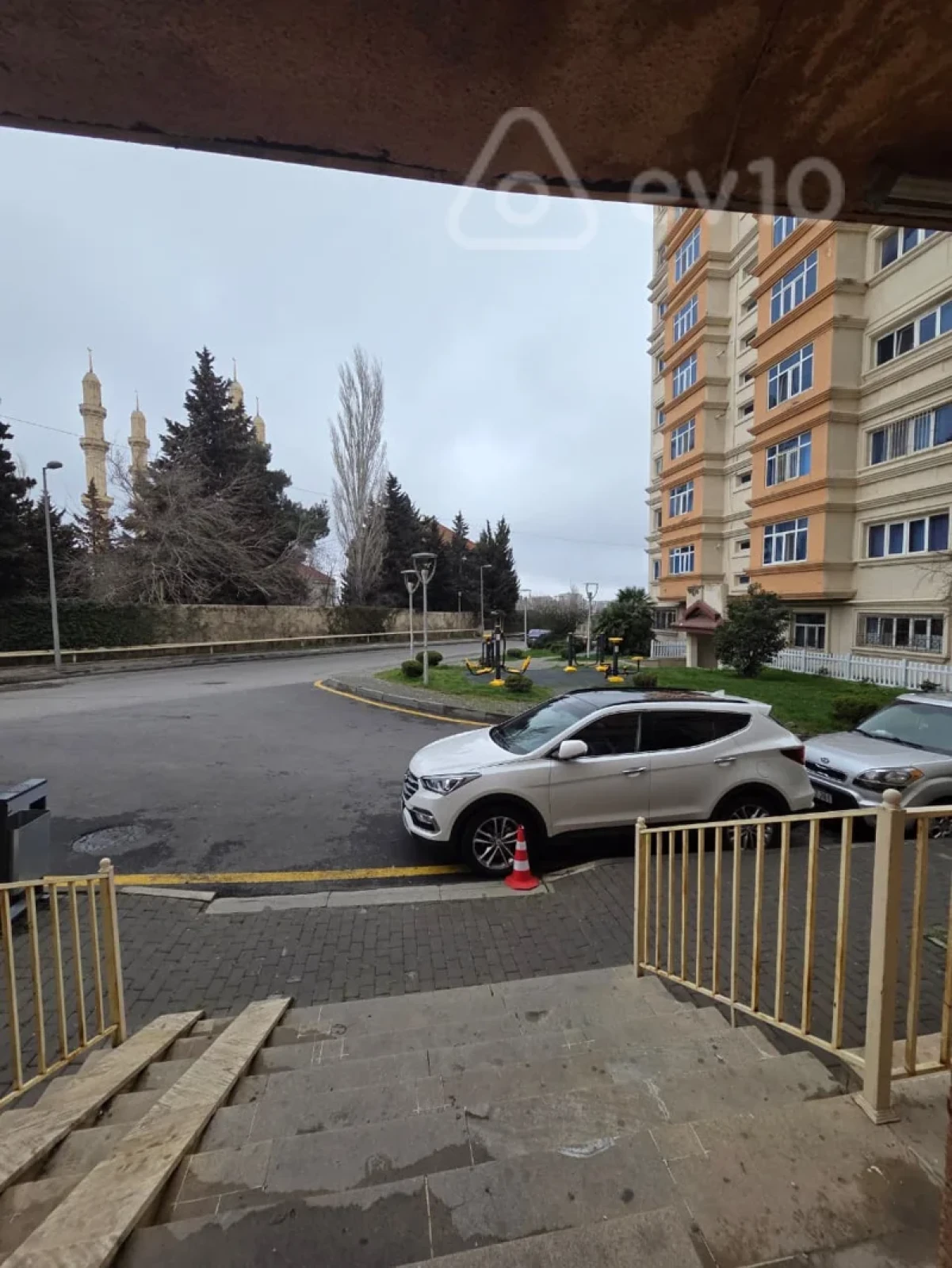 Satılır 4 otaqlı yeni tikili 106 m²