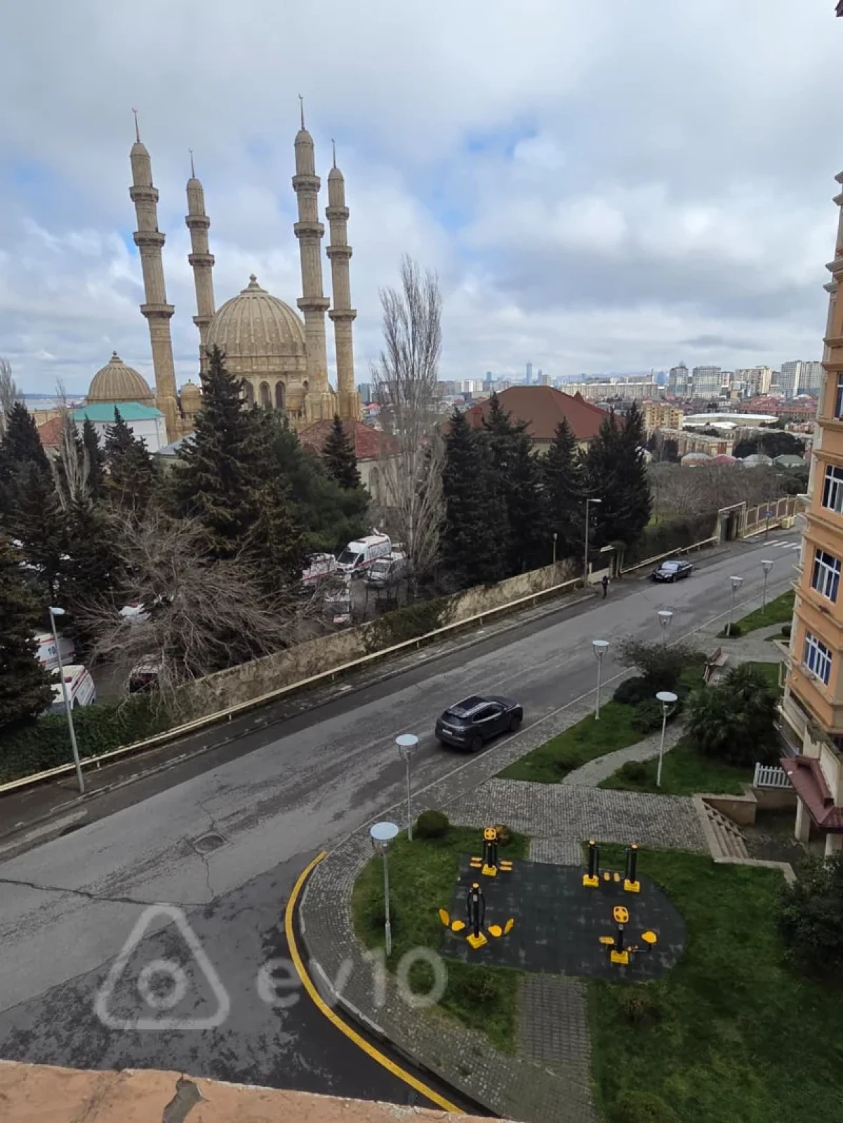 Satılır 4 otaqlı yeni tikili 106 m²